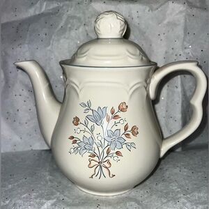 Cottagecore Vintage 80s Cordella Bluet Teapot large size